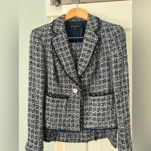 Brooks Brothers Size 6 Women’s Plaid Suit (Jacket and Skirt)